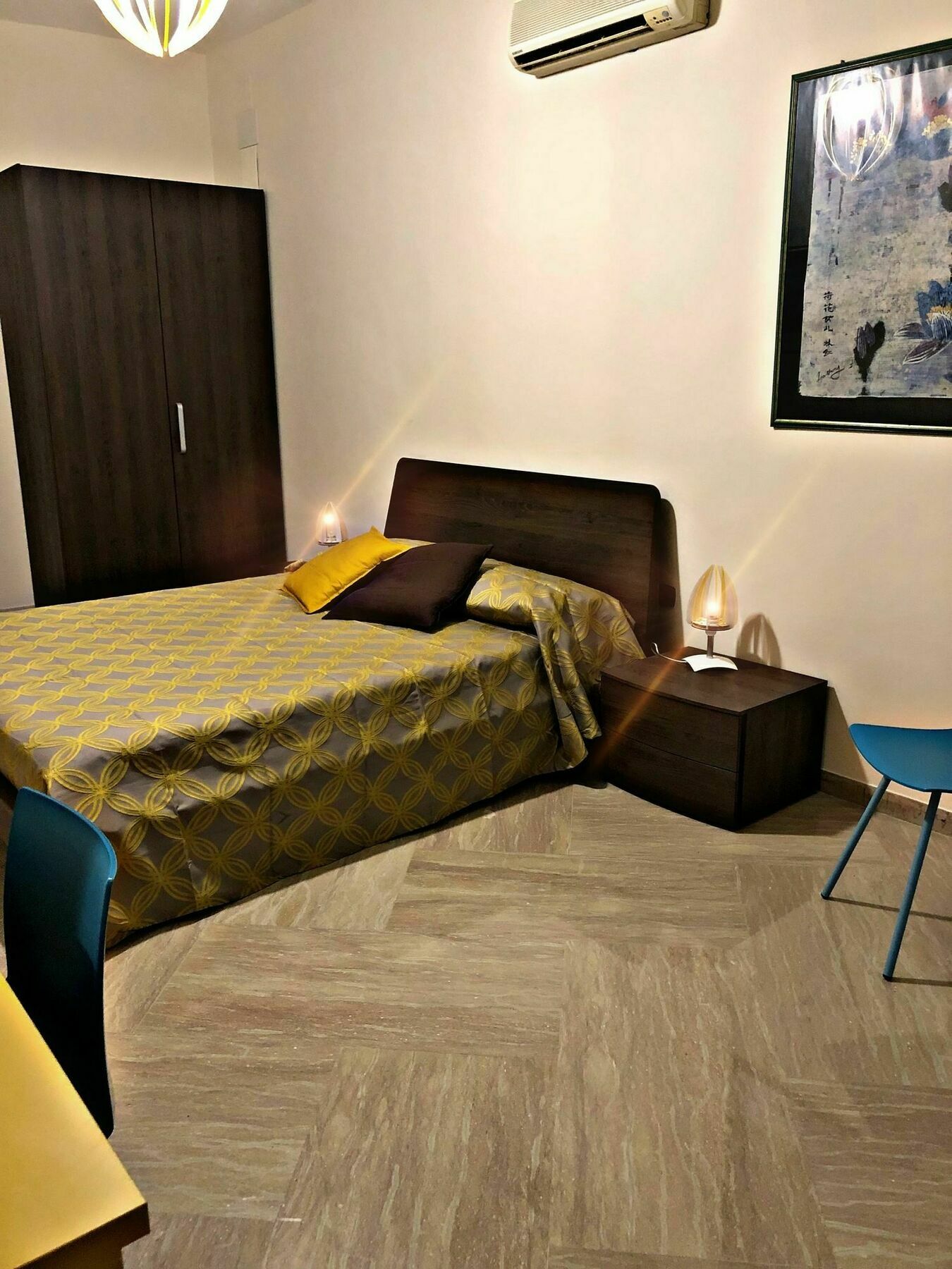 Napoli City Inn Exteriör bild