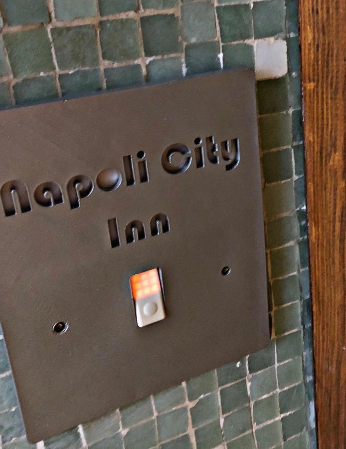 Napoli City Inn Exteriör bild